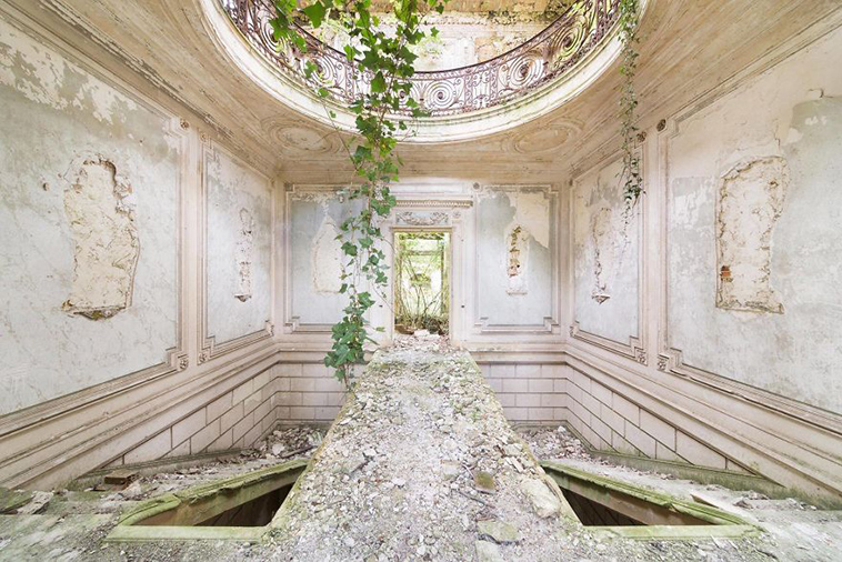 abandoned places photos