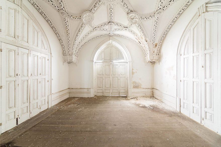 abandoned places photos