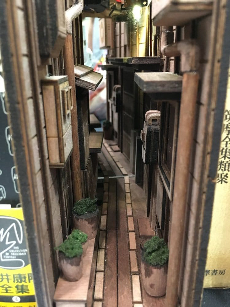 bookends transform dioramae japanese back alleys