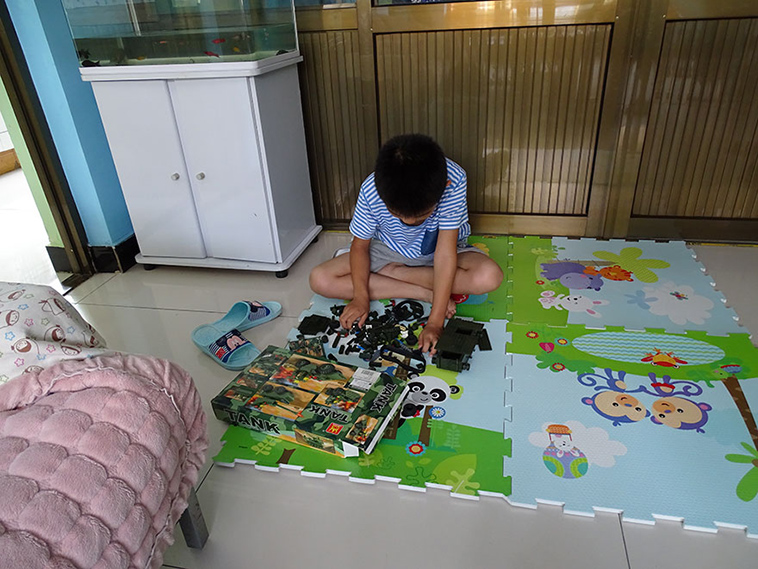 dollar rich poor kids favorite toys
