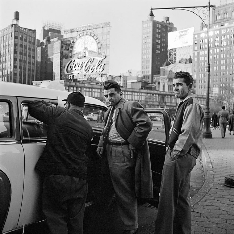vivian-maier-lost-photographs-of-1950s-new-york