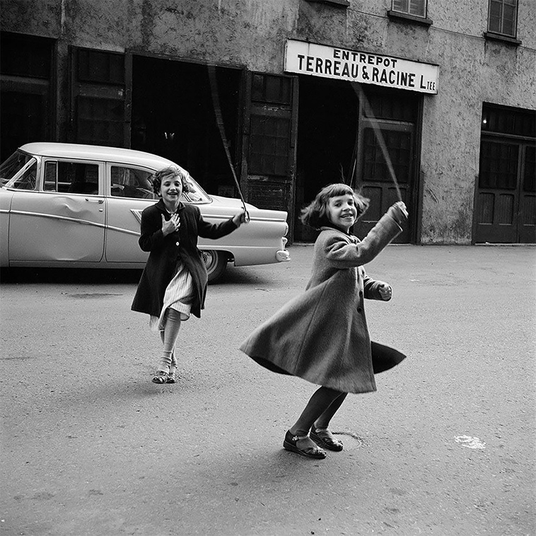 vivian-maier-lost-photographs-of-1950s-new-york