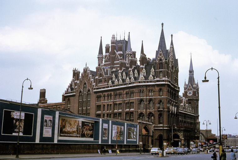 photos-of-london-railway-stations-in-the-1970s