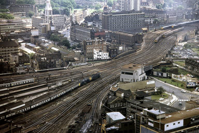 photos-of-london-railway-stations-in-the-1970s