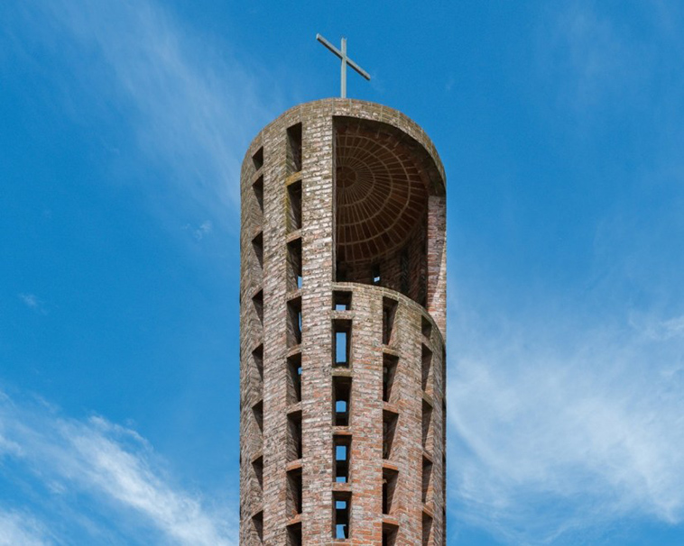 1960s-masterpiece-brick-church
