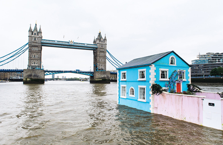 airbnb-floating-house-river-thames-london