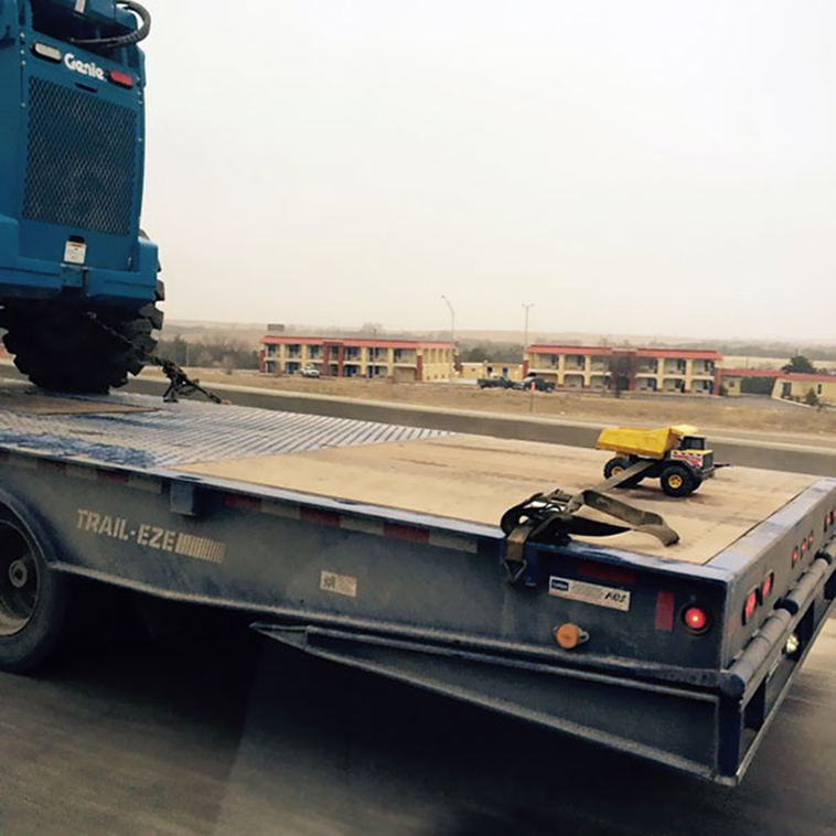 funny-strange-things-on-the-road