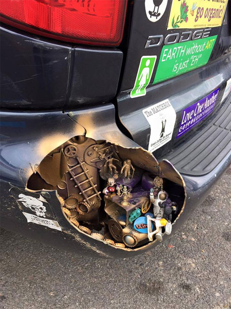 funny-strange-things-on-the-road