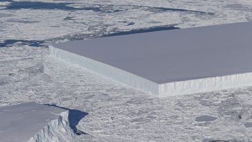 NASA Scientists Find Perfectly Rectangular Iceberg