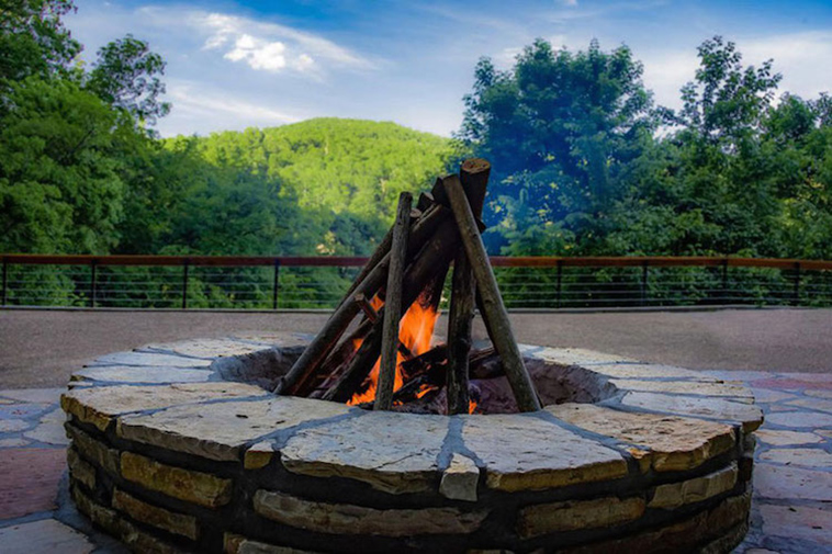 cave-house-creek-cave-lodge