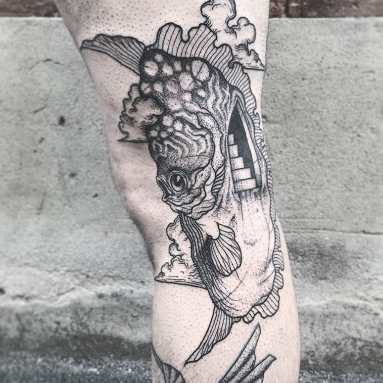 hidden-legs-arms-bending-insect-tattoo