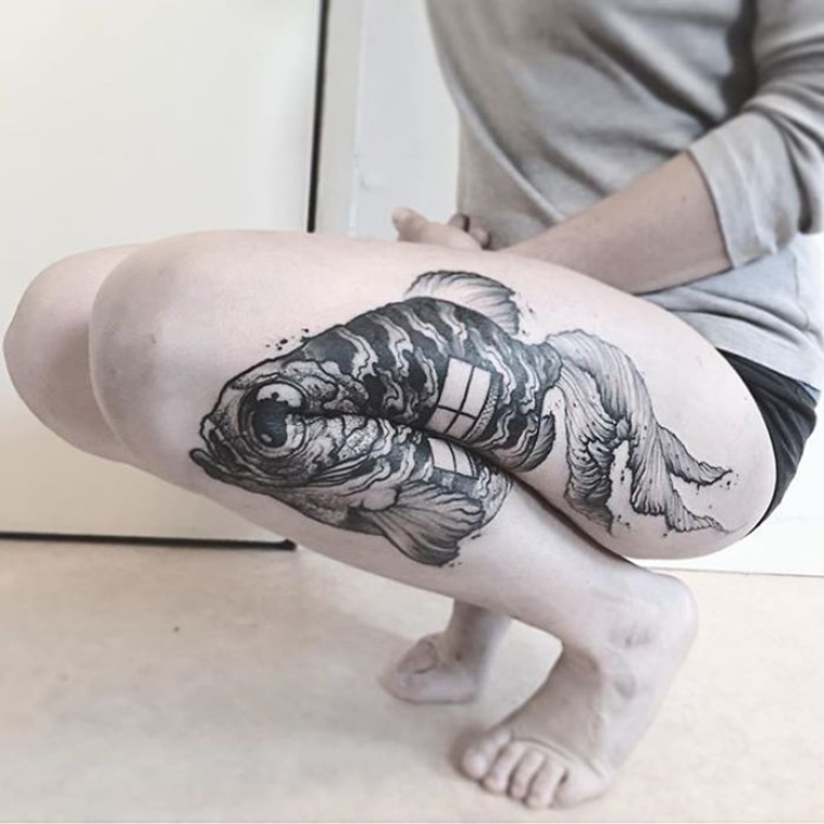 hidden-legs-arms-bending-insect-tattoo
