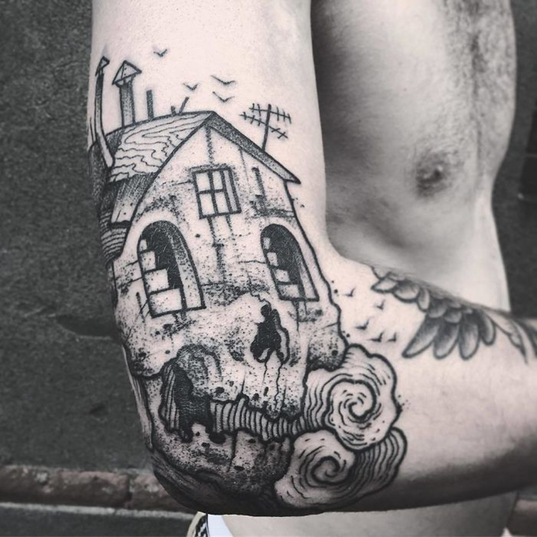 hidden-legs-arms-bending-insect-tattoo