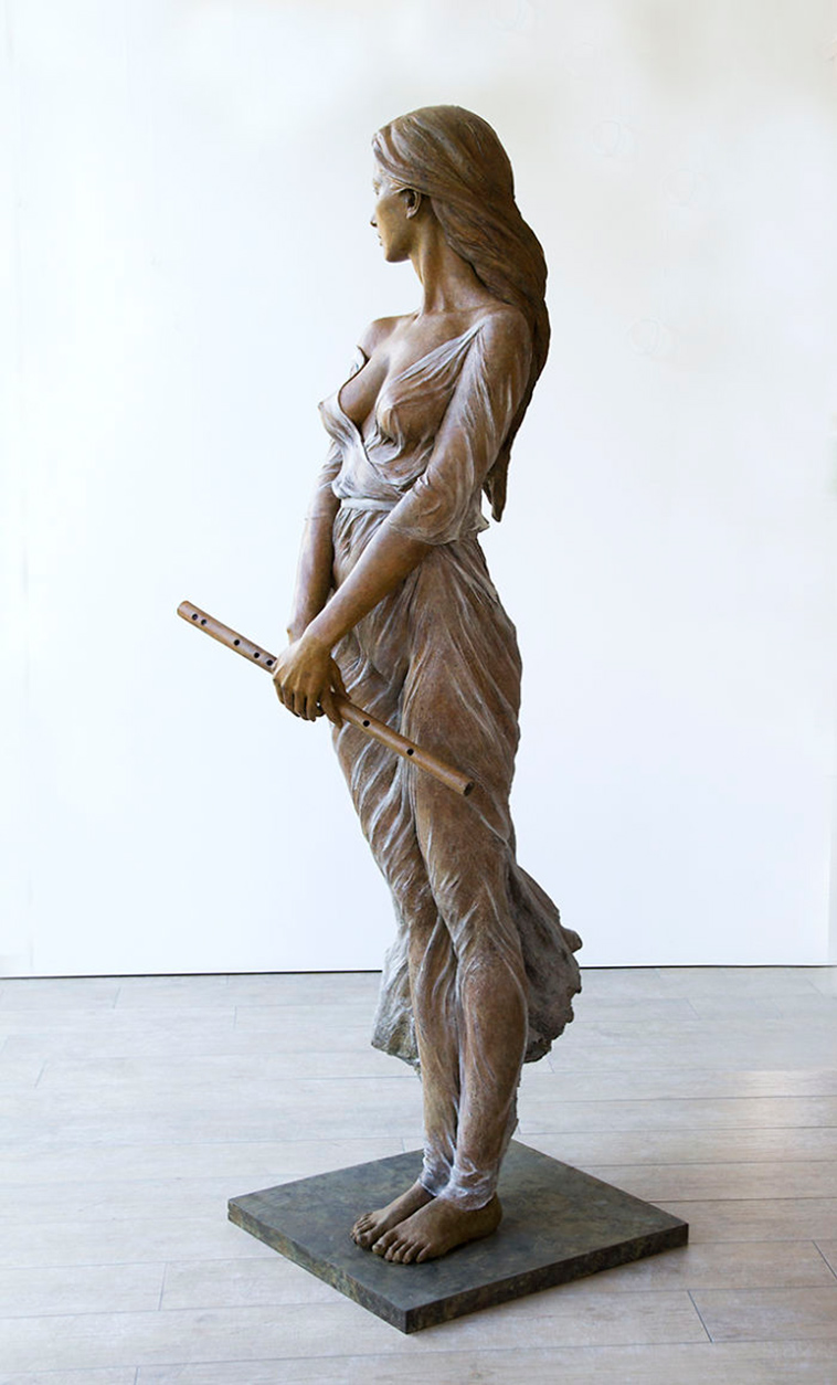 realistic-female-sculptures