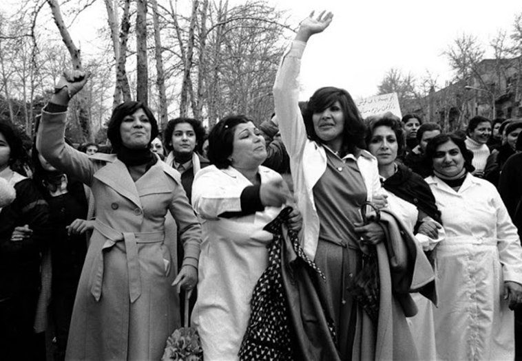 iranian-women-protest-against-the-hijab-law