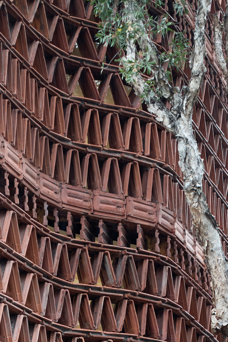 Facade with Recycled Materials