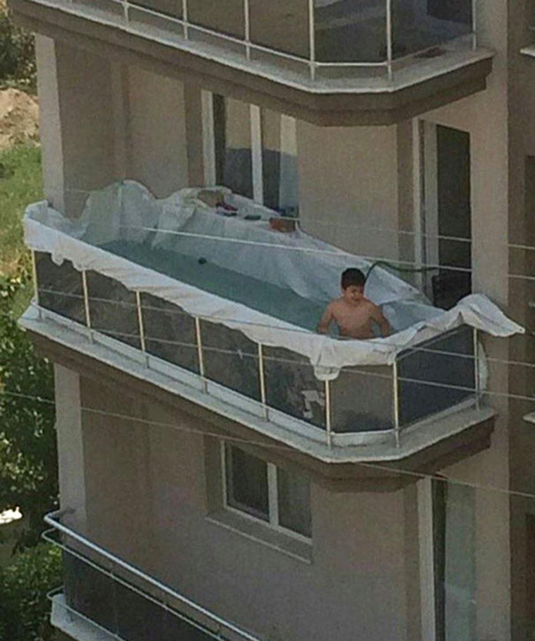 funny-pictures-of-people-living-in-future