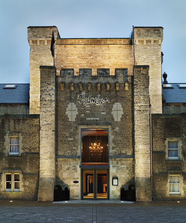 spectacular-hotel-buildings