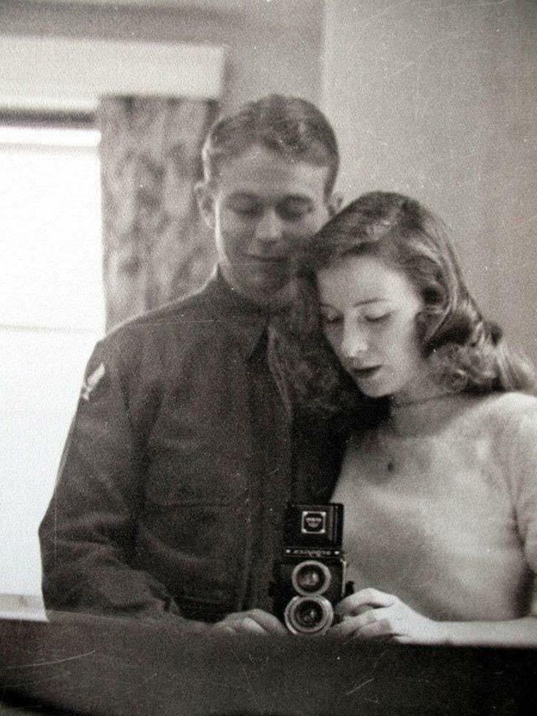 A wartime selfie from the 1940s