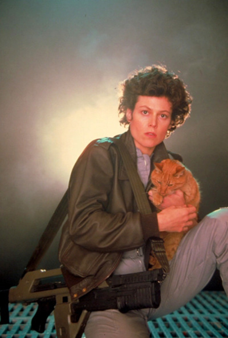 Aliens 1986 promo shoot Ripley and Jones
