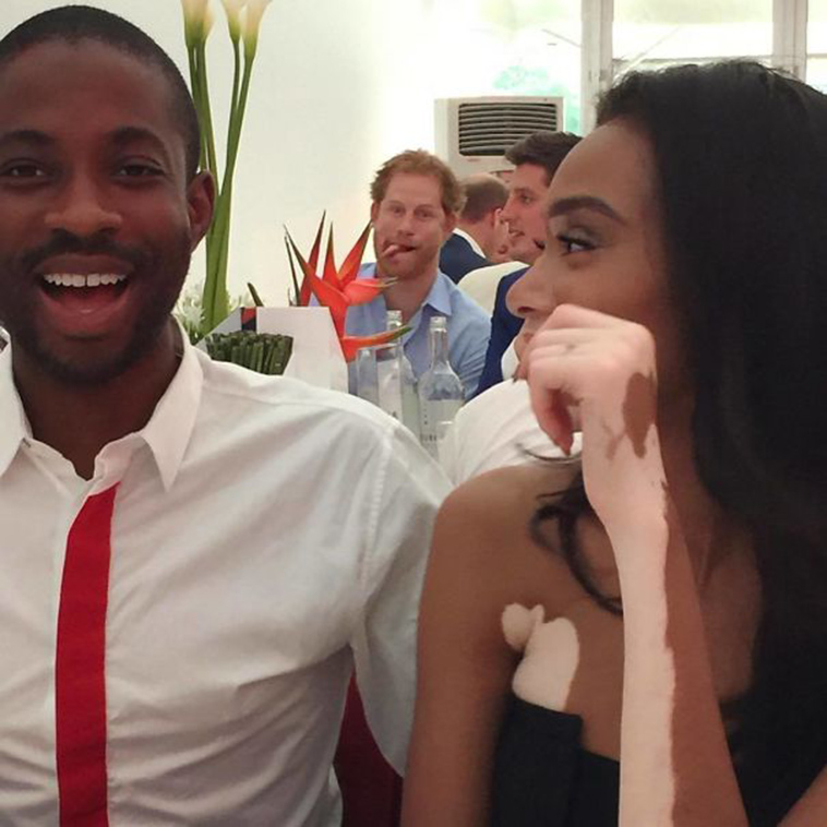 celebrity photobombs
