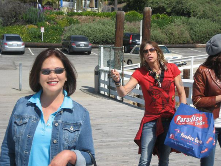 celebrity photobombs