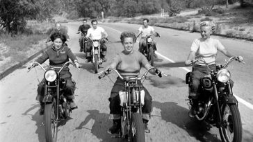 1940s bike girls