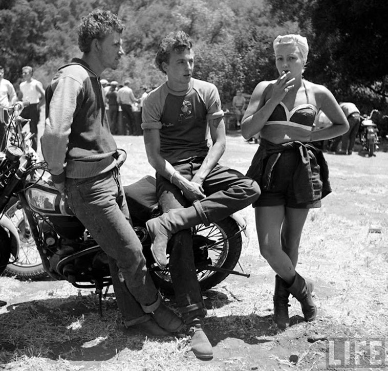 1940s bike girls