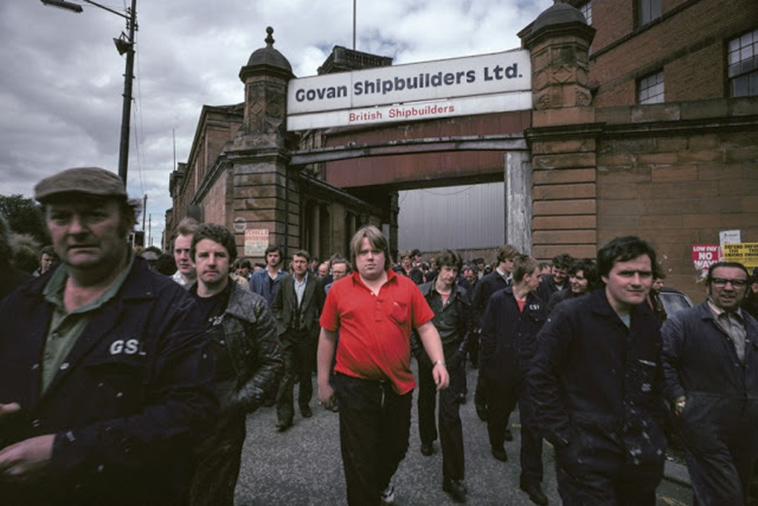 30 Stunning Photographs Show Everyday Life In Glasgow In 1980