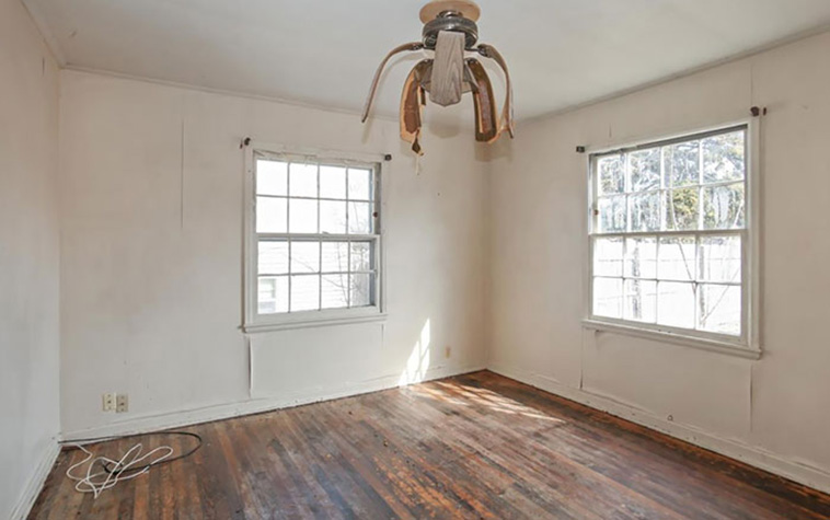 Real Estate Agents Terrible Photos