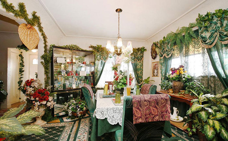 Real Estate Agents Terrible Photos