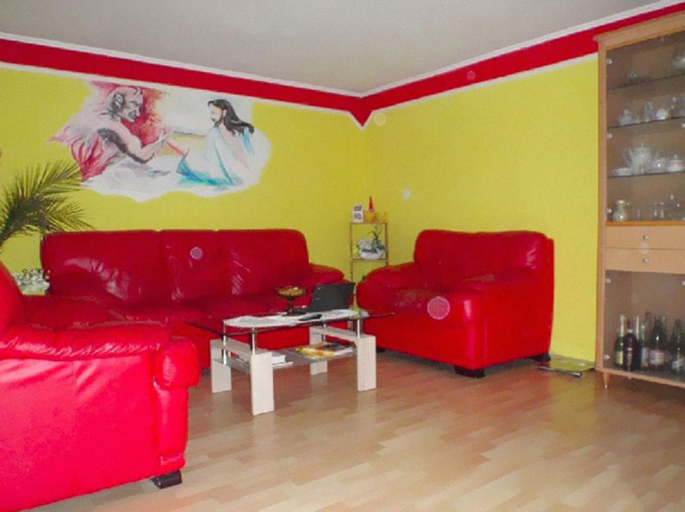 Real Estate Agents Terrible Photos