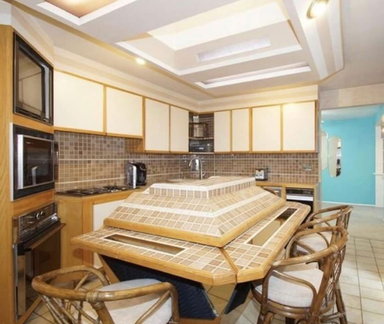 Worst Kitchen Designs