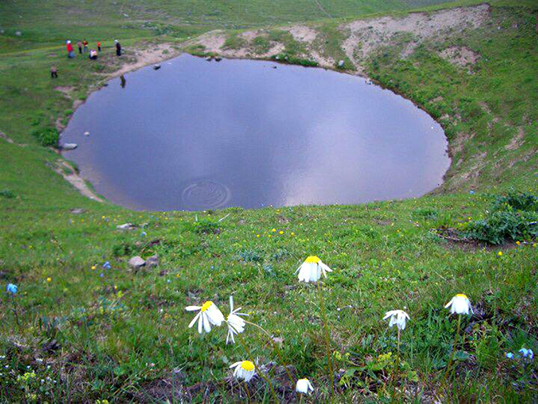 12000-year-old lake treasure hunting