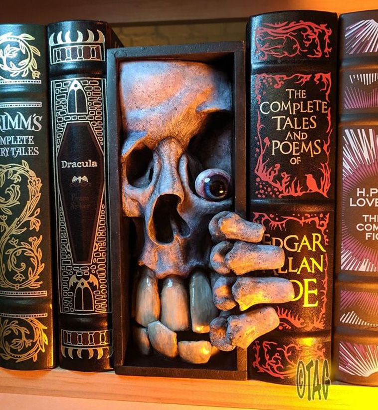 skull book nook