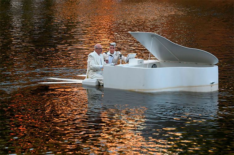 piano on water