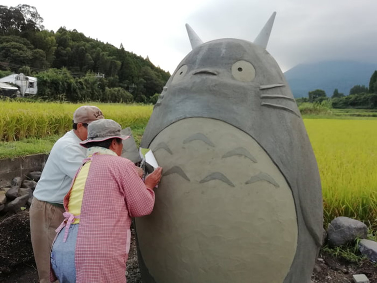 bus stop in japan