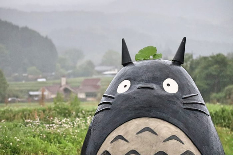 totoro bus stop