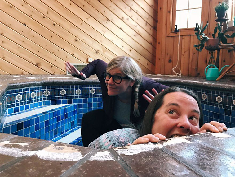 couple finds hidden hot tub