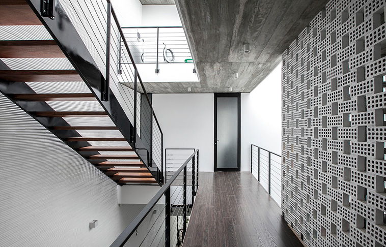 narrow houses