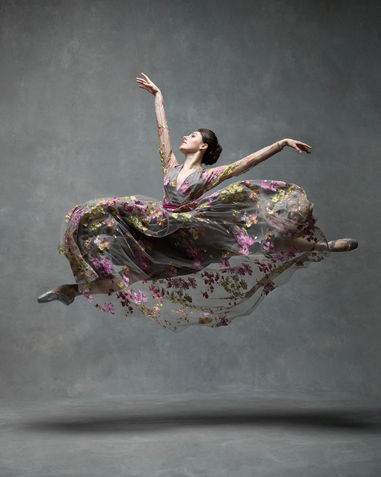 Graceful Movements of Dancers