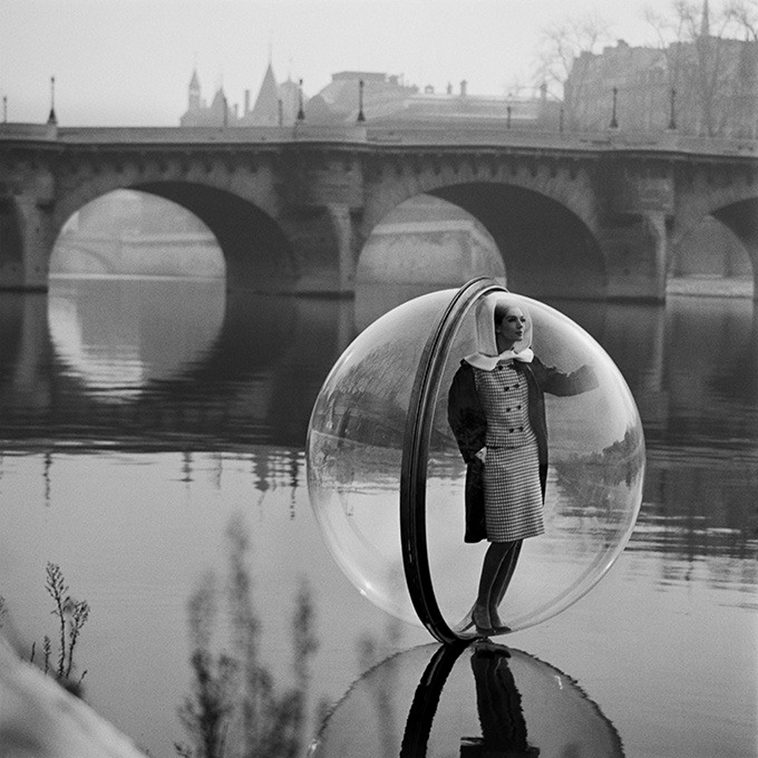 paris fashion 1960s bubble seine