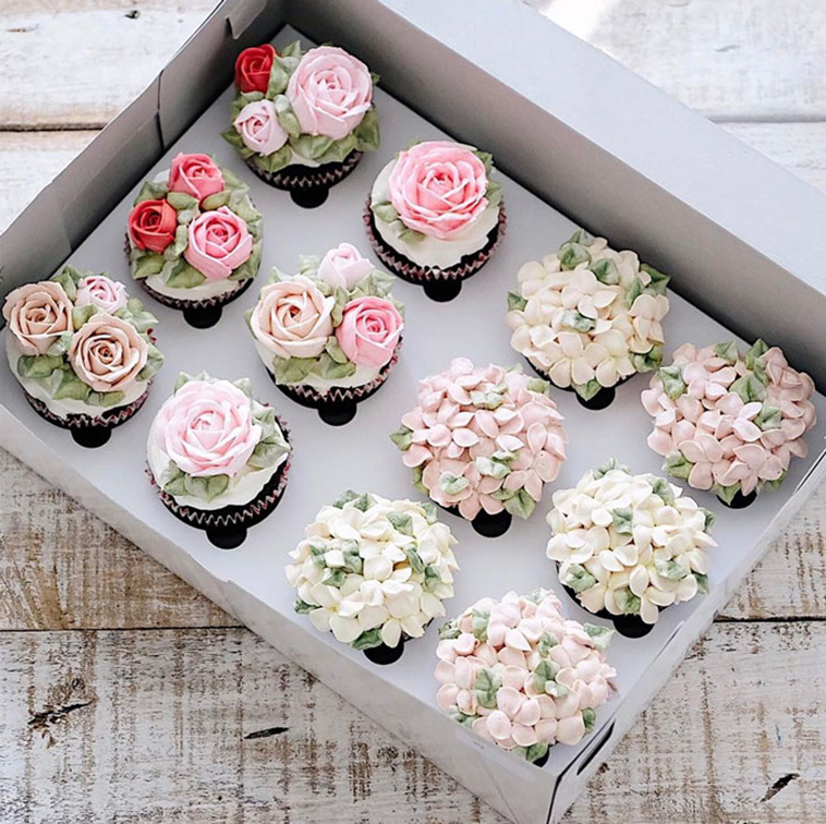 flower cakes
