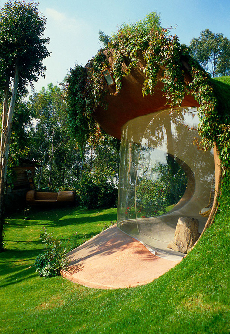  Organic Hobbit House