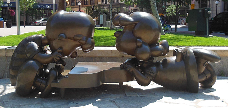 Peanuts statue, St. Paul, Minnesota