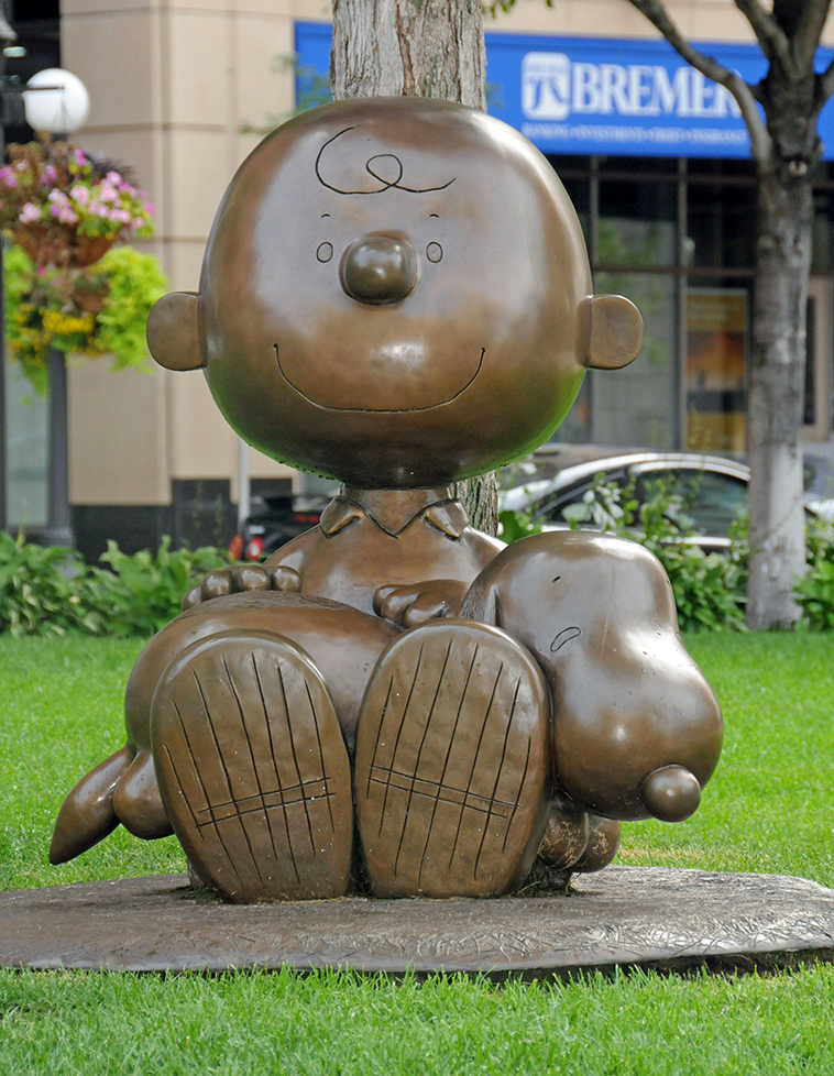 Peanuts statue, St. Paul, Minnesota