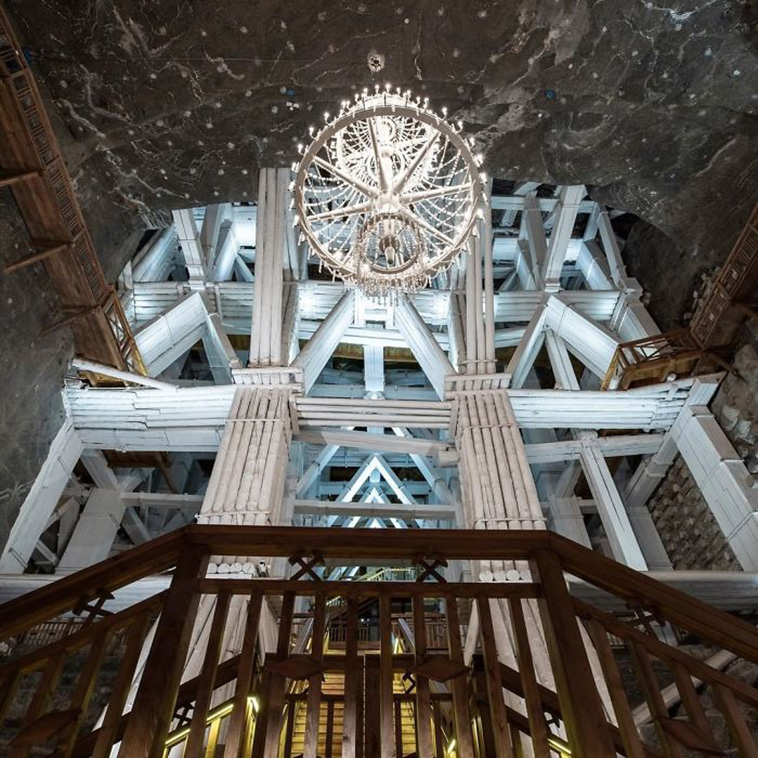 wieliczka salt mine poland