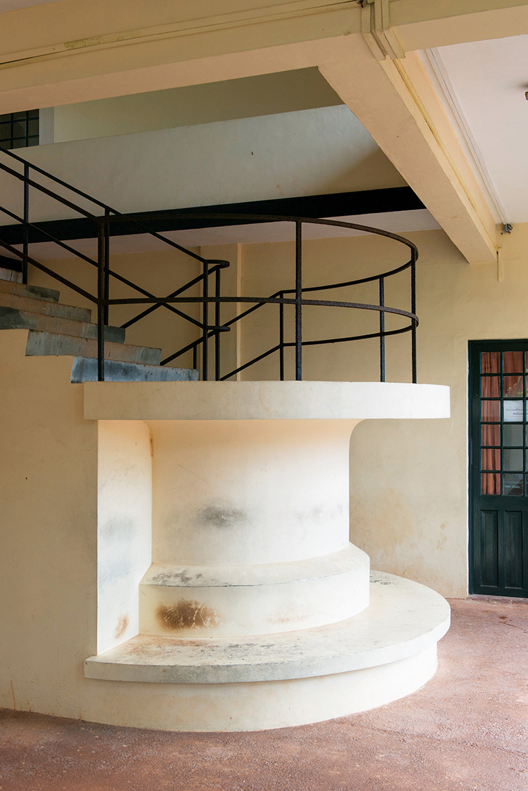 staircase by sri lankan modernist