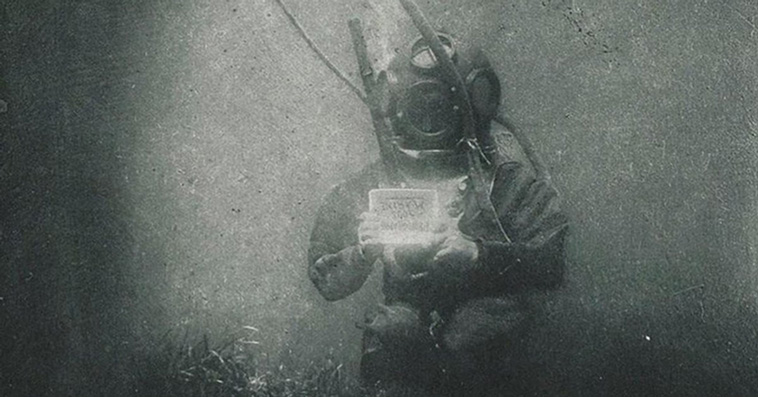 first underwater photo