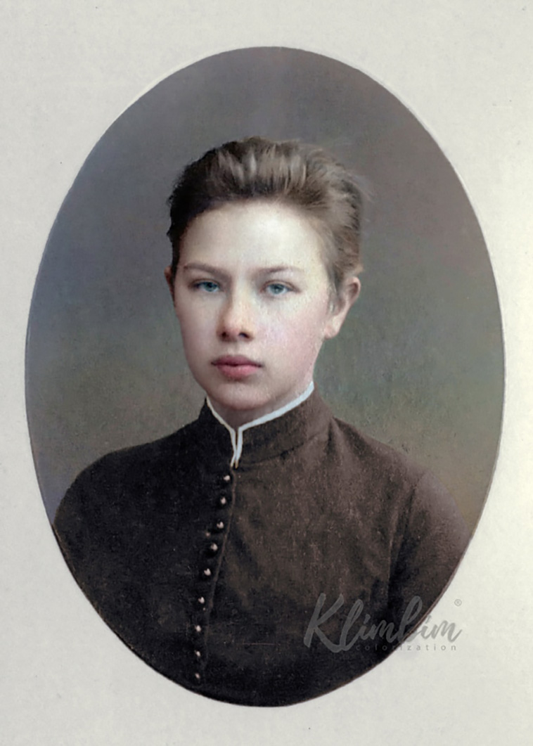 colorized russian history photos